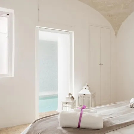 Guesthost - Palazzo Rapana - Luxury With Hydromassage Pool