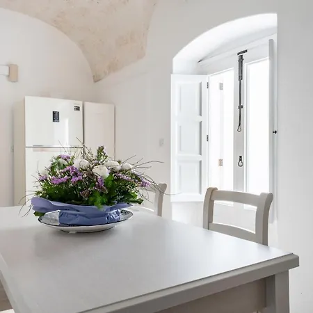 Palazzo Rapanà - Luxury With Hydromassage Pool Apartament Ostuni