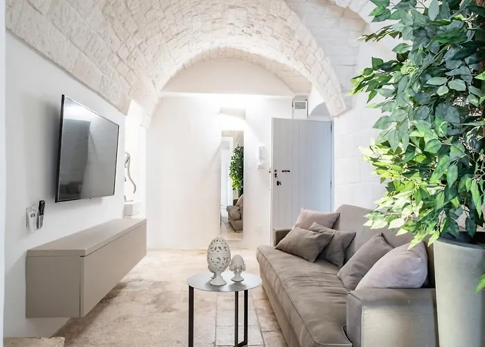 Guesthost - Palazzo Rapana - Luxury With Hydromassage Pool Ostuni