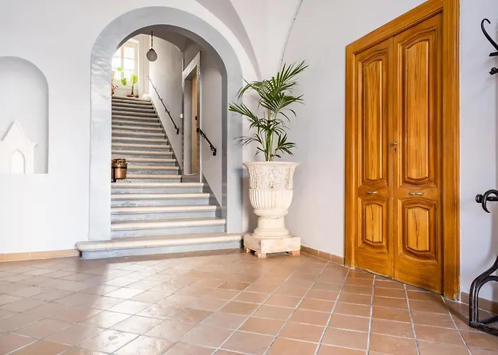 Guesthost - Palazzo Rapana - Luxury With Hydromassage Pool Appartement