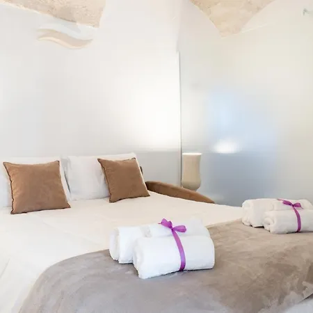 Palazzo Rapanà Exclusive Flat With Hydromassage Pool Apartamento *