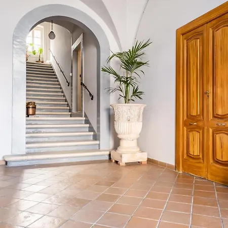 Palazzo Rapanà Exclusive Flat With Hydromassage Pool Apartamento